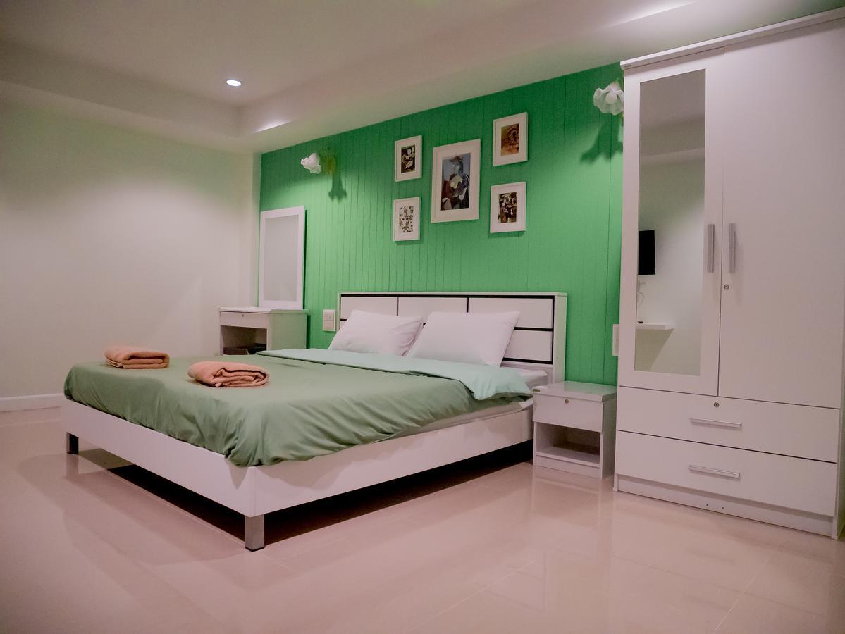 Uj Apartment Bangsaen Dış mekan fotoğraf